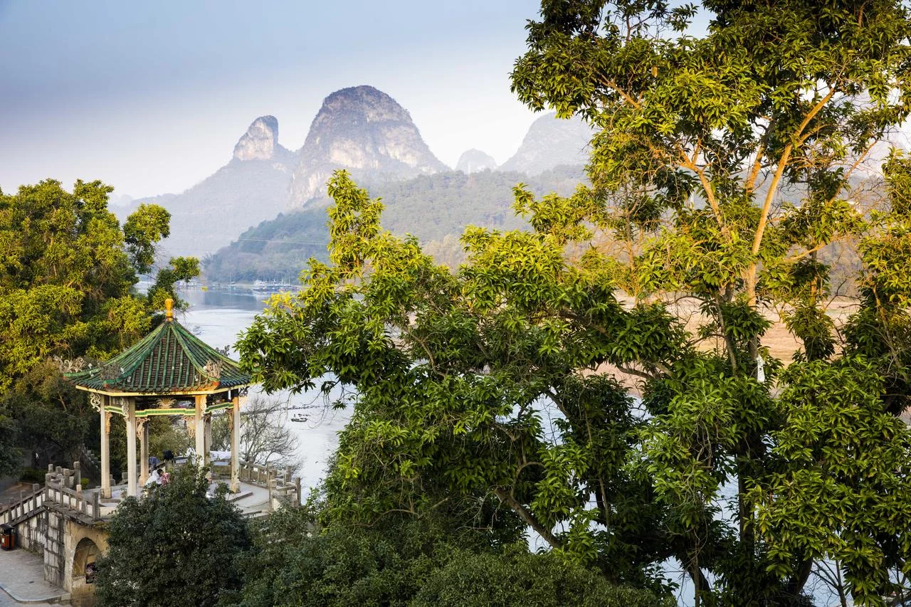 Slapen met uitzicht op de prachtige Li rivier in Yangshuo  - Reiskick