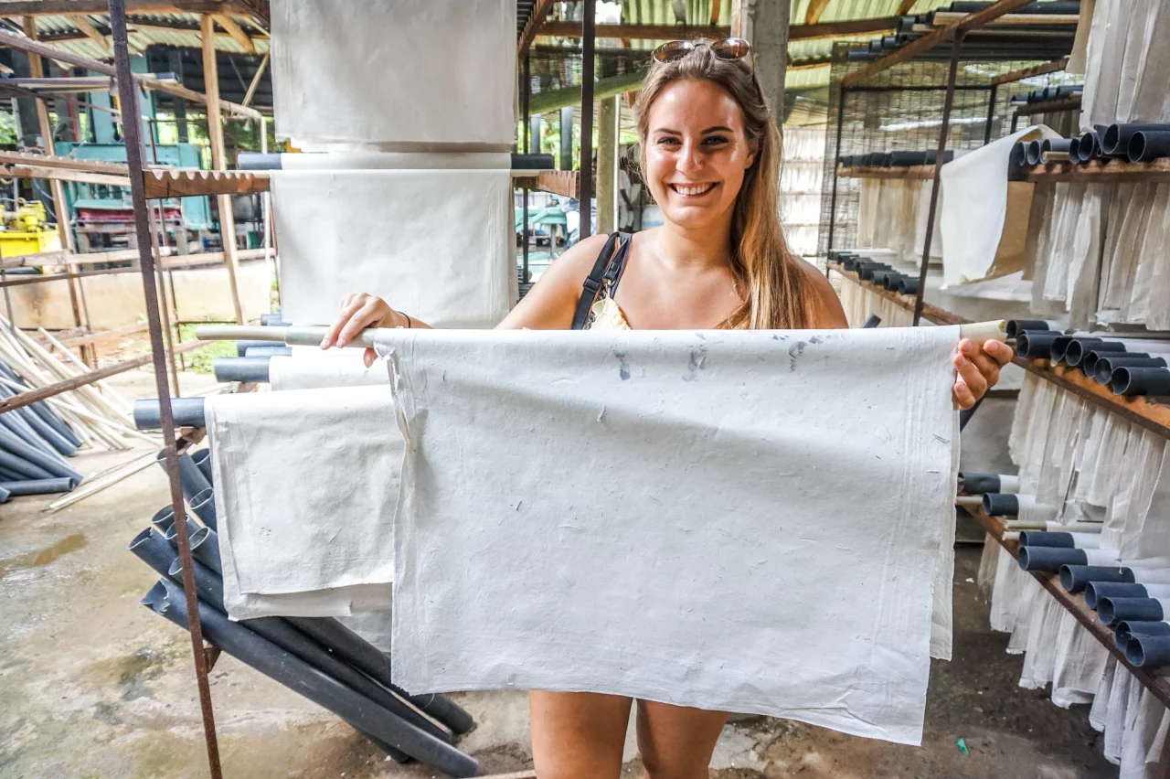 Van olifantenpoep tot papier in Sri Lanka - Reiskick