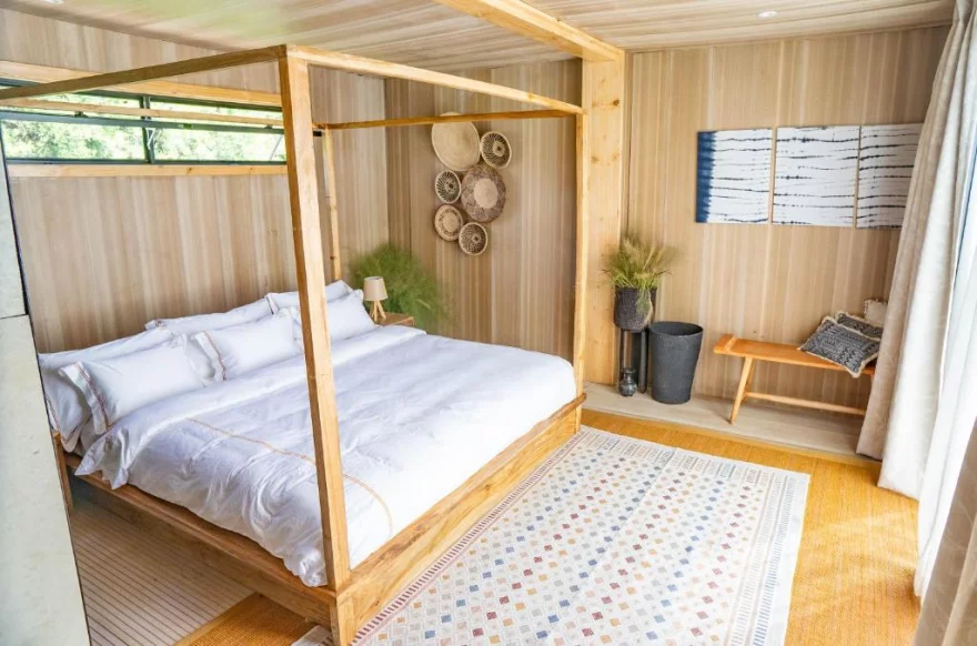 Elephant lodge Tanzania 1