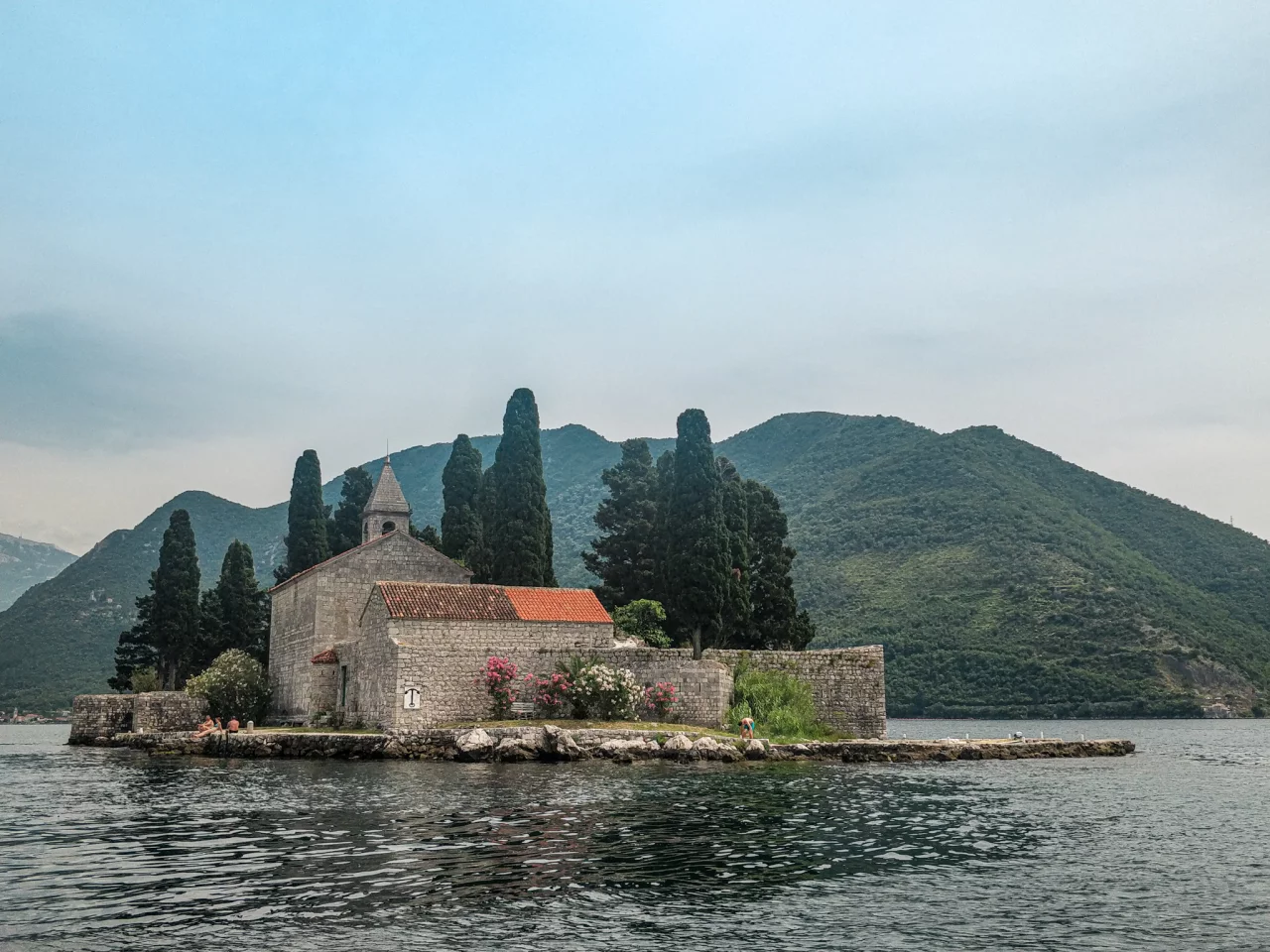 Onze lieve Vrouwe van de Rotsen kerk - Reiskick