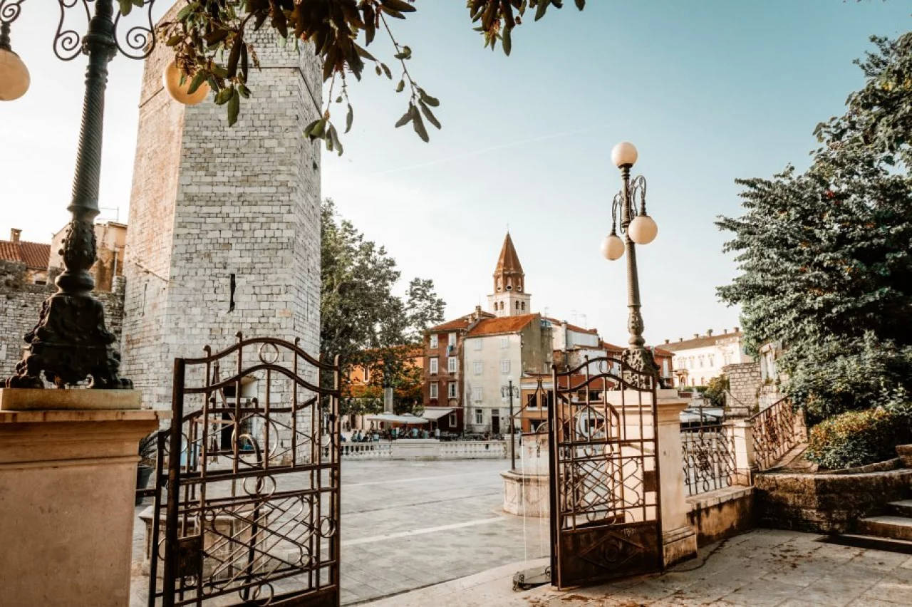 Zadar capains tower in Kroatië - Reiskick