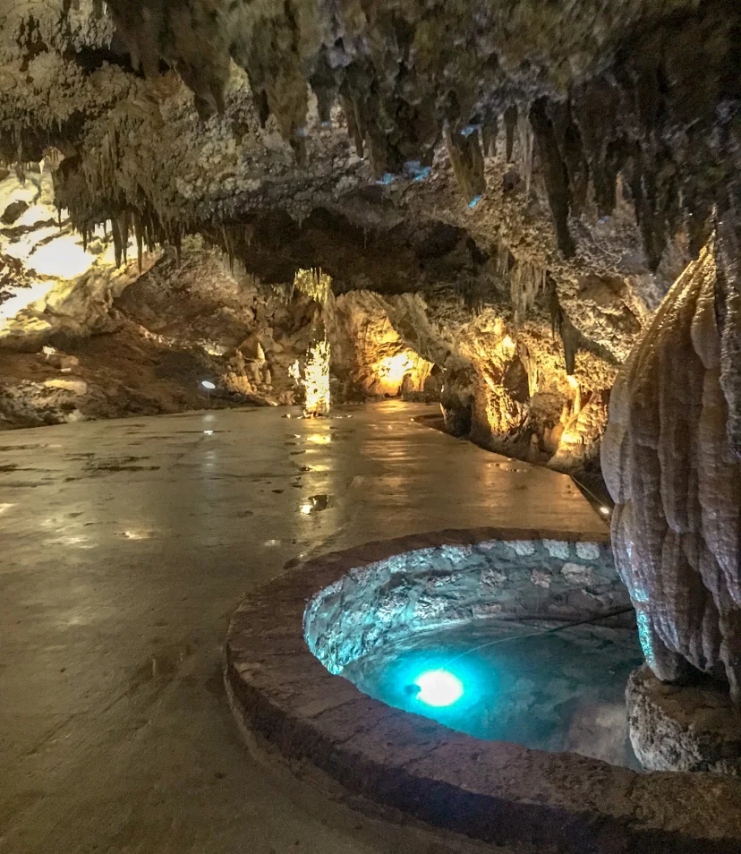 Roadtrip door Montenegro - ReiskickLipa Cave Montenegro Reiskick (7)