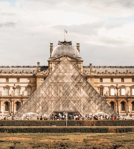 Louvre in Parijs, Frankrijk - Reiskick